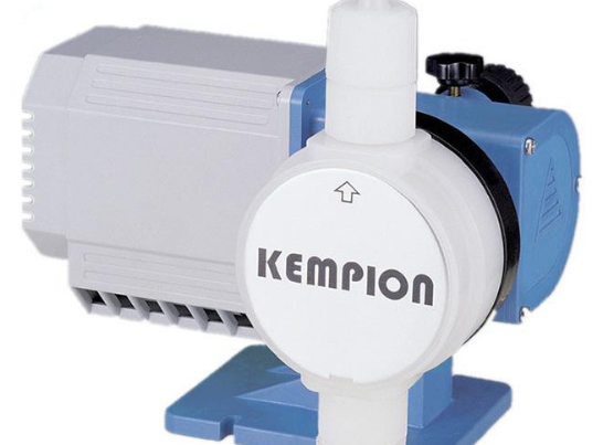 千世計量泵選型參數(shù)表深度解析：工業(yè)加藥系統(tǒng)精準選型全指南